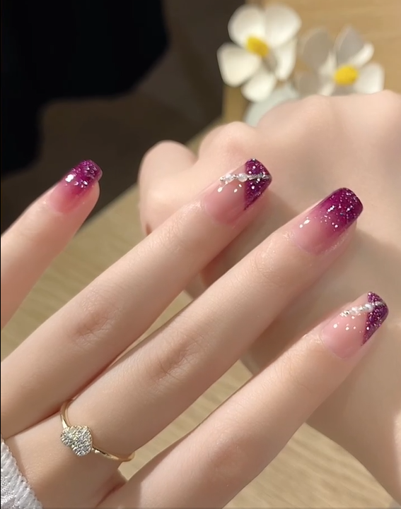 Reuseable Acrylic Rhinestones Art Nails ( Pack of 10 )